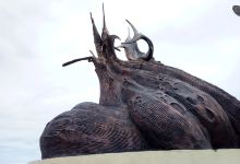 Tugu Ikan Pantai Kata景点图片