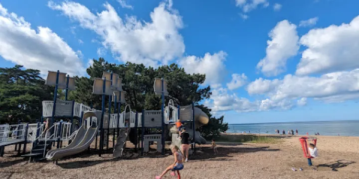 Simmons Island Beach