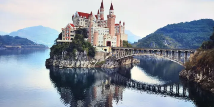 隆林天生橋旅遊度假區