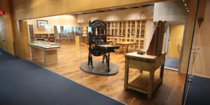 保頓·巴爾中央圖書館