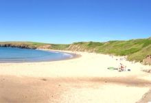 Porthor Beach (Whistling Sands)景点图片