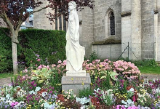 statue Marie Fouré景点图片