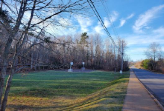 Lonnie Milne Memorial Park景点图片