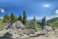 Căciula Dorobanțului景点图片