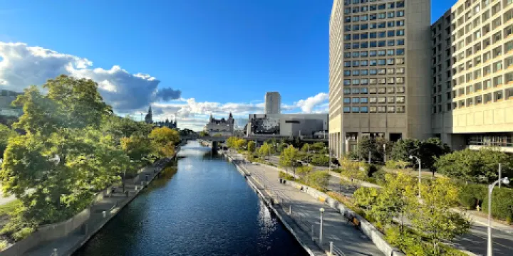 Laurier Avenue Bridge
