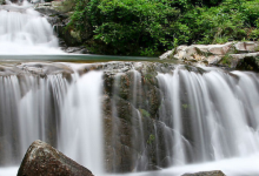 冷水瀑布景点图片