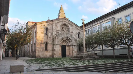 Colegiata de Santa Maria do Campo