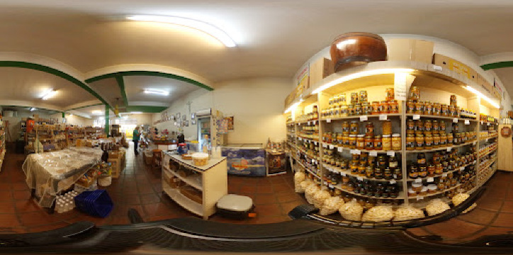 Comercial Boa Viagem - Queijos, vinhos e doces