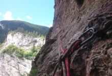 Haramiiska Cave景点图片