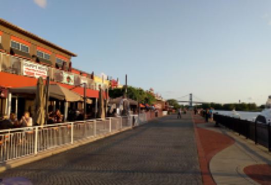 Riverfront景点图片