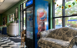 Mellow & Play Cafe
