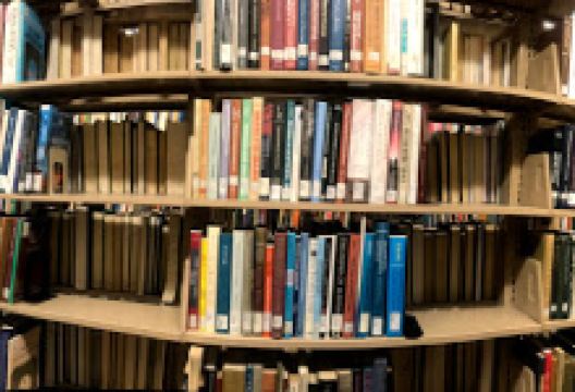 Swirbul Library景点图片