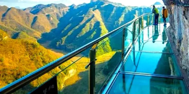 萬山玻璃棧道