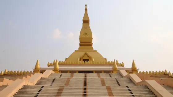 Chedi Maha Mongkol Bua