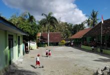 Lapangan Ngeni景点图片