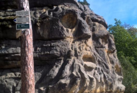 Skalni sochy Vaclava Leveho景点图片