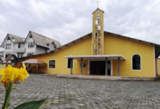 Iglesia Católica Santa María Madre de la Paz - Mutualista Benalcázar景点图片