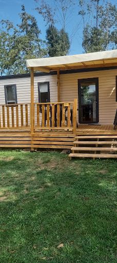 Camping Marvilla Parks - Château de Galaure-沙托纳德加洛尔