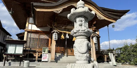 巖國白蛇神社