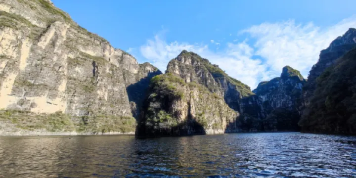 龍慶峽風景區-鳳冠島