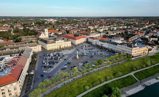 Szentháromság szobor Szentharomsag szobor