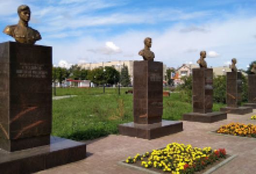Monument widow and mother of the deceased Defenders of the Motherland景点图片
