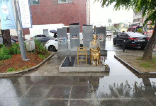 和平少女像景点图片