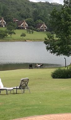 姆邦贝拉地方自治市