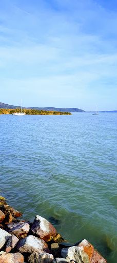 巴拉顿乌德沃里