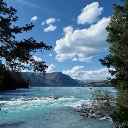 新疆乌鲁木齐+喀纳斯景区+禾木风景区+赛里木湖+库尔德宁景区+那拉提旅游风景区+喀什古城16日15晚跟团游