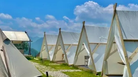 山頂見露營營地