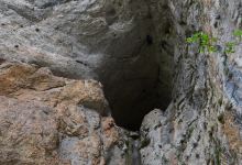 Haramiiska Cave景点图片