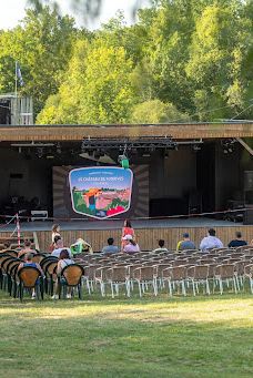 Camping Marvilla Parks - Château de Fonrives-里沃