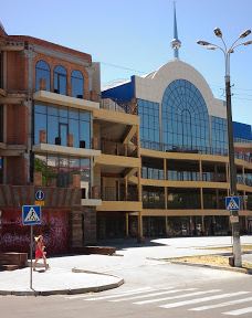 Potomkinskyi Garden Square-Khersons'ka city council