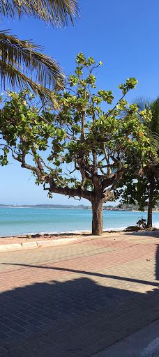 Ubu Beach-安谢塔