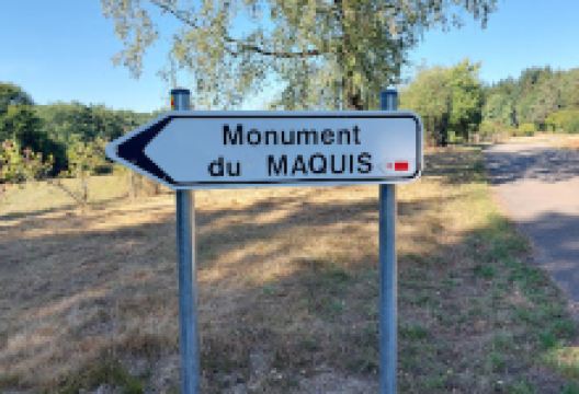 Monument pour les morts de Maquis景点图片