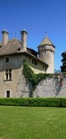 里派城堡-托农莱班