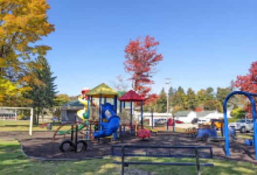Alanson Village Park Playground景点图片