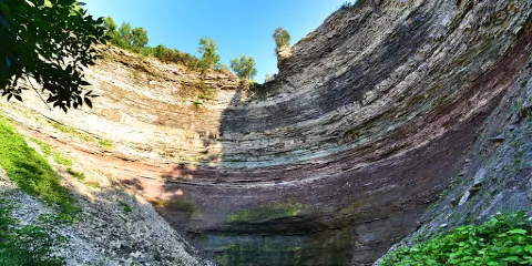 Devil's Punchbowl Conservation Area