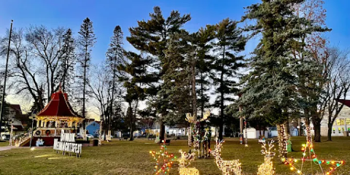 Honk the Moose Statue