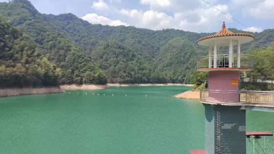紅巖旅遊風景區