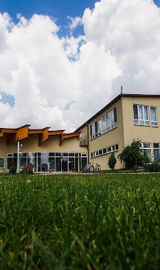 Camping- & Freizeitpark LuxOase-大勒尔斯多夫