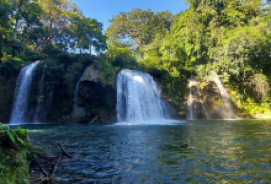 Welib Ja Waterfalls景点图片