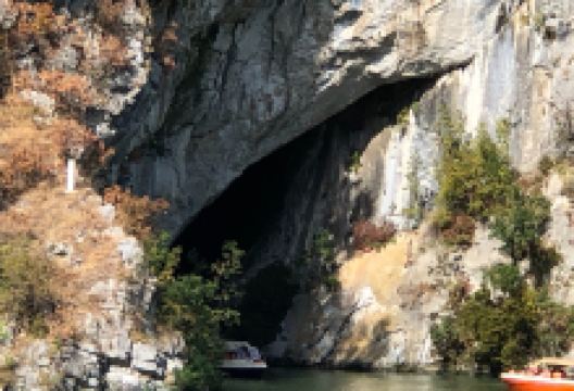 Pestera Veterani景点图片