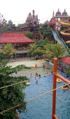 Slanik Waterpark-Jati Agung