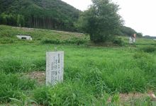 Grave of Tachibanano Hayanari and His Daughter景点图片