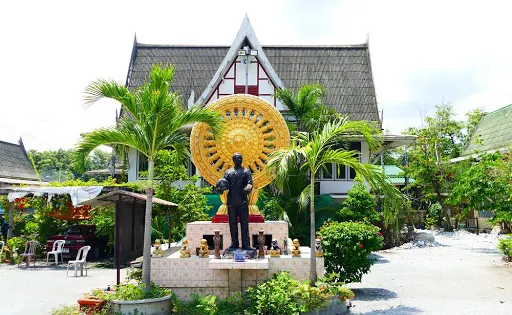 Wat Charoen Wararam (Wat Noi)