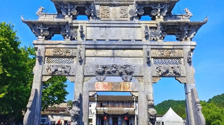 5-Day Custom Itinerary–Free Hui Show&Huizhou Triangle Bun DIY–Huangshan World Mixed Heritage + Hongcun. Xidi. Chengkan. Huizhou Ancient City