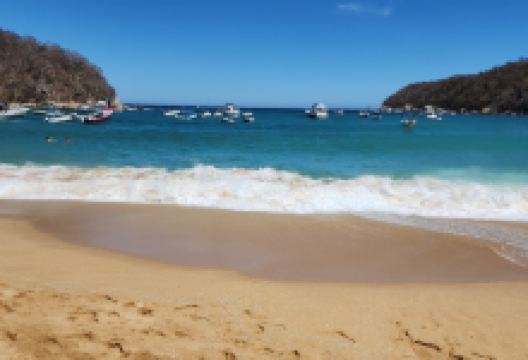 Maguey Bay景点图片