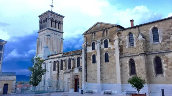 Cathédrale Saint-Apollinaire